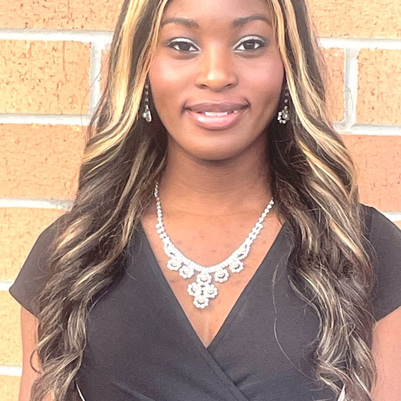 Meet your Posher, Destiny - Picture 6 of 16